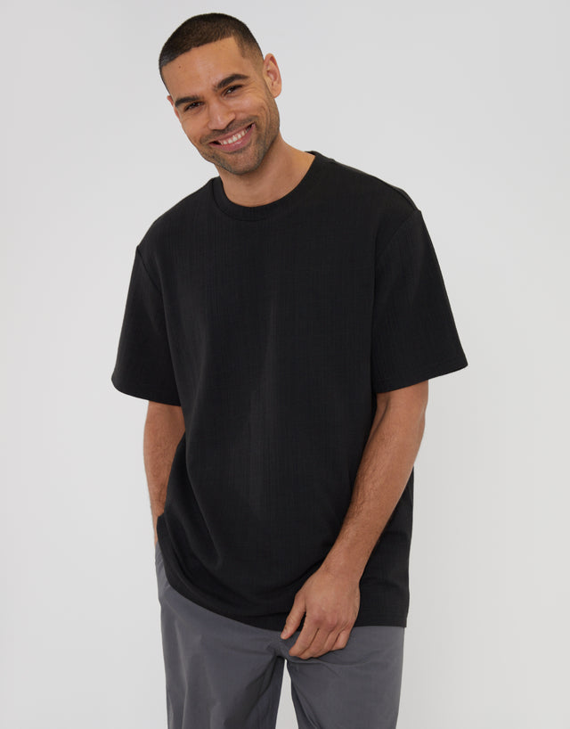 Men's Black Textured Relaxed Fit Short Sleeve T-Shirt