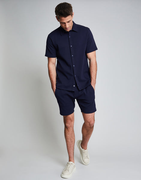 Dark blue shorts outfit clearance mens