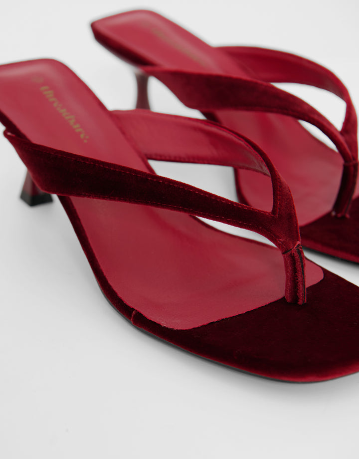 Threadbare Velvet Toe Post Kitten Heels in Red - side close up