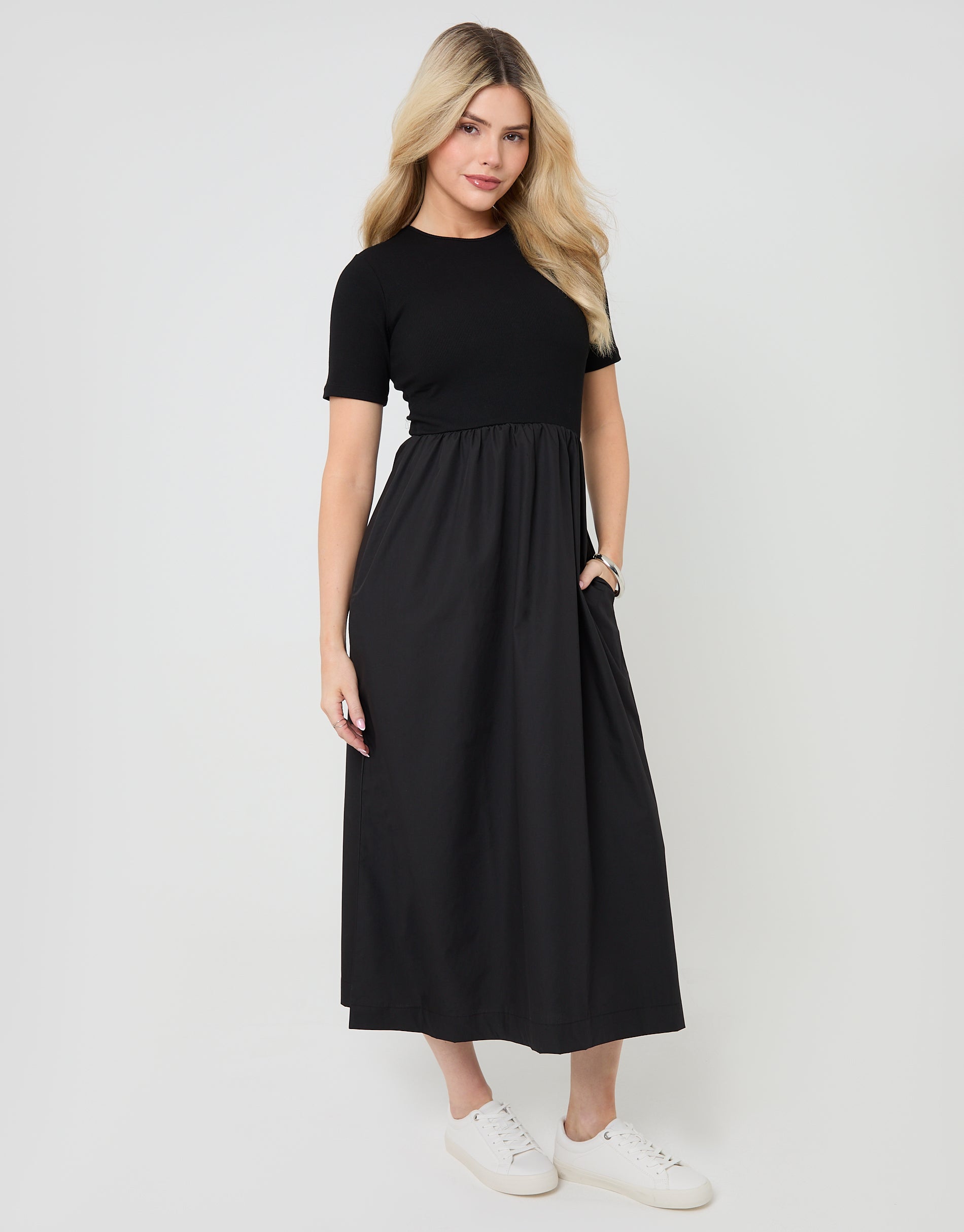 Threadbare Women's Jersey Poplin Mix Midi Dress in Black