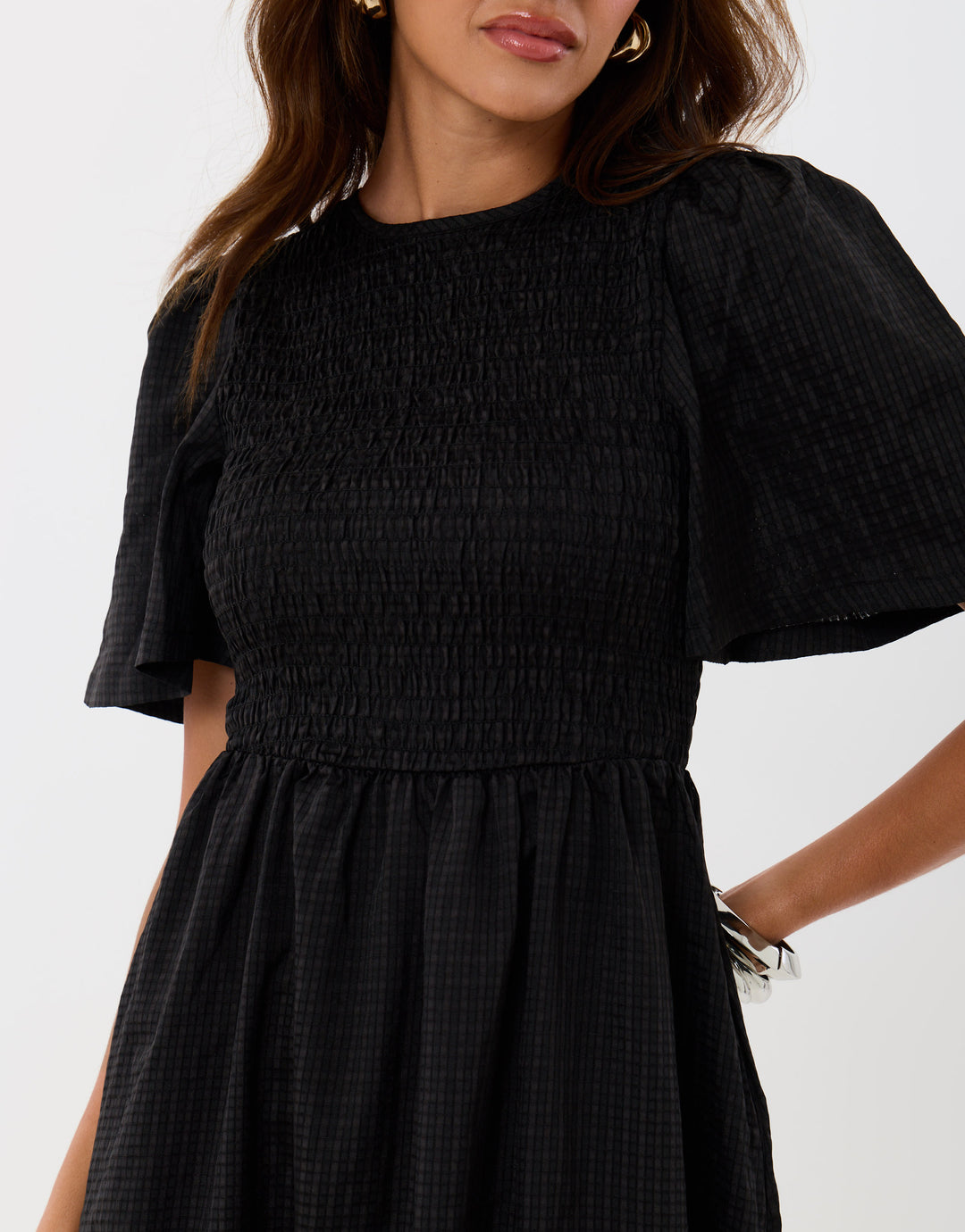 Threadbare Petite Puff Sleeved Shirred Dress in Black - detail