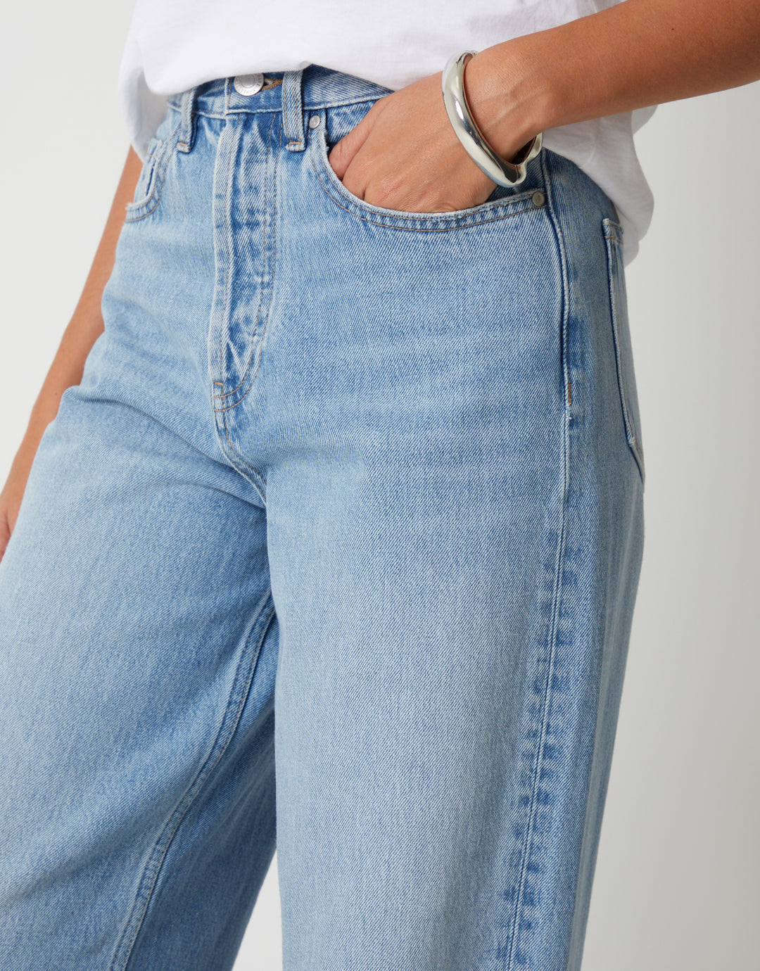 Light Wash Baggy Wide Leg Jeans