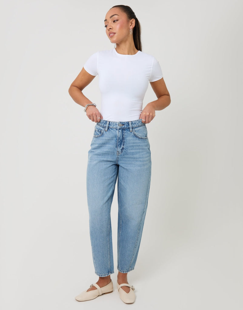 Petite Barrel Leg Jeans Light Wash