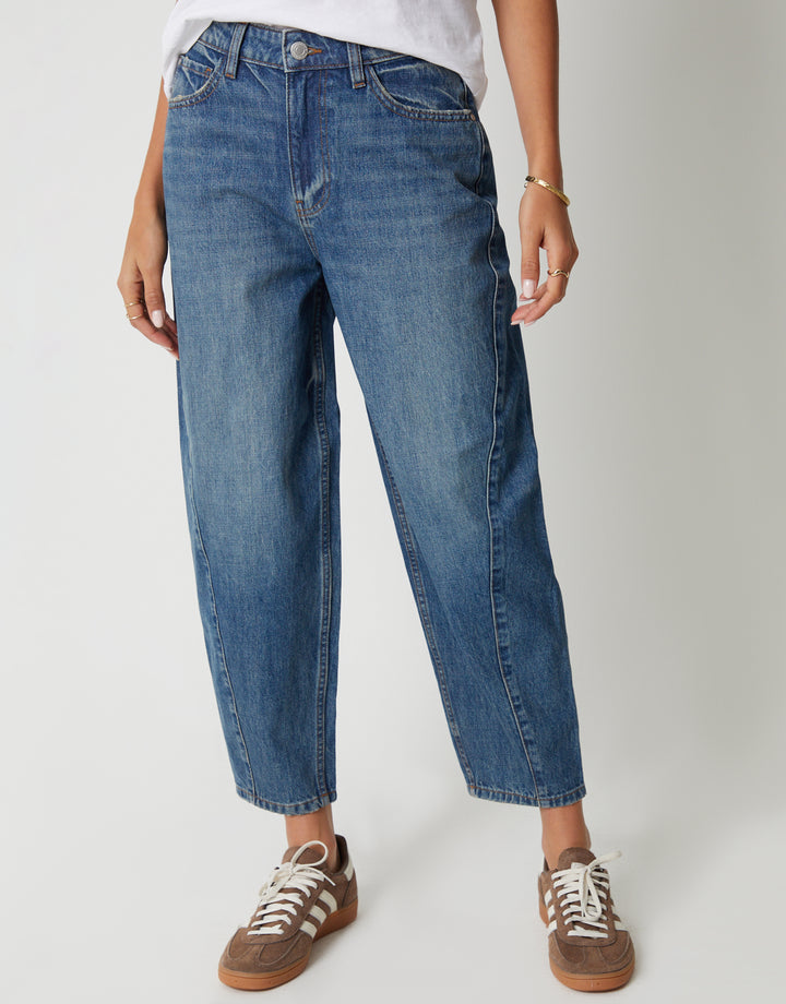 Mid Wash Barrel Leg Jeans