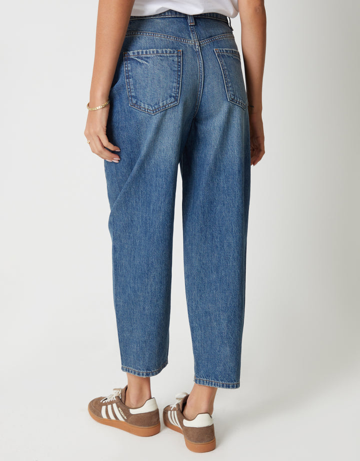 Mid Wash Barrel Leg Jeans