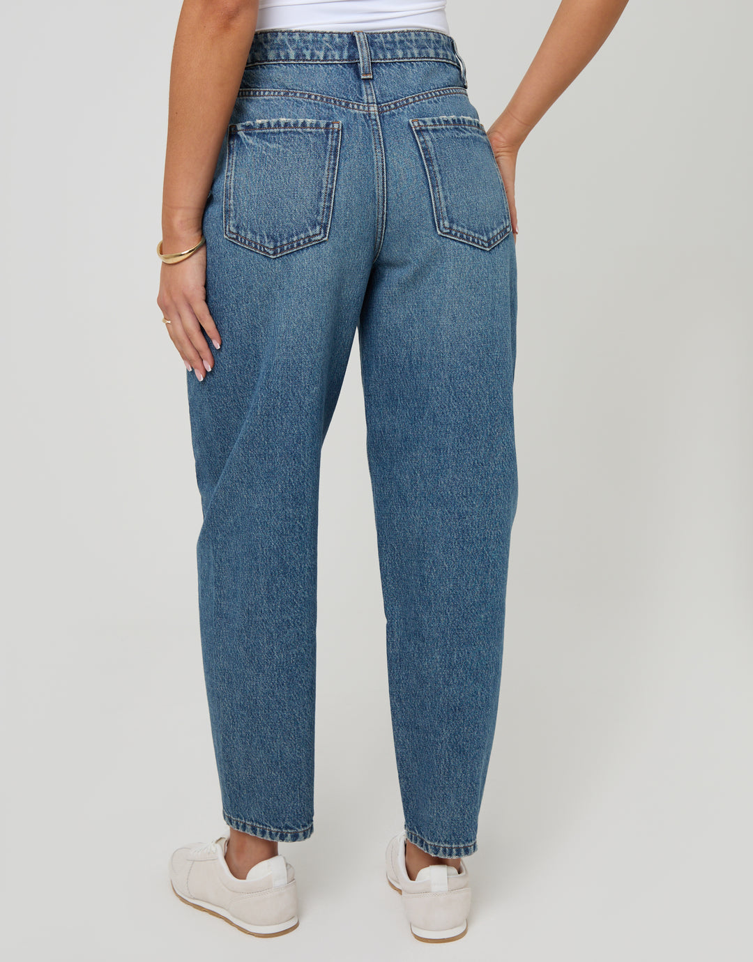 Threadbare Petite Barrel Leg Jeans in Mid Wash - back view