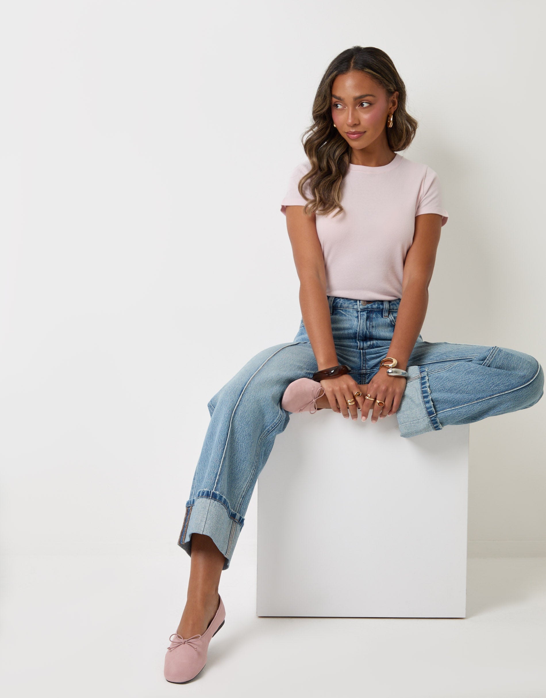 Wide Leg Turn Up Jeans in Light Wash
