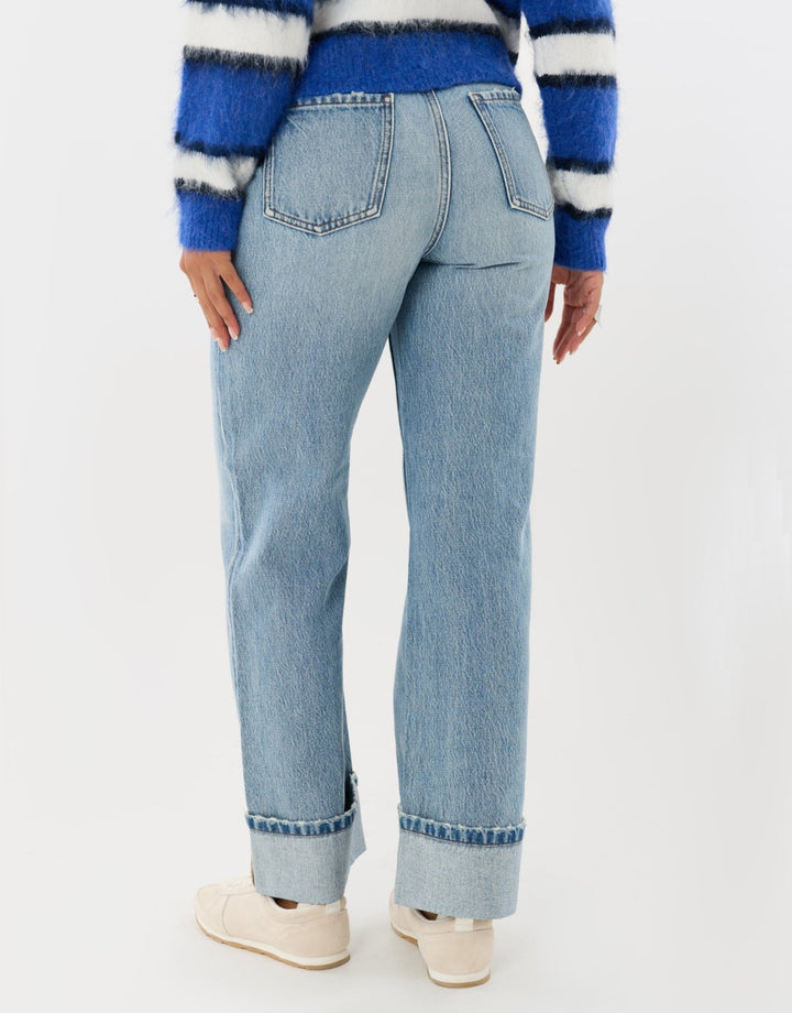 Wide Leg Turn Up Jeans in Light Wash