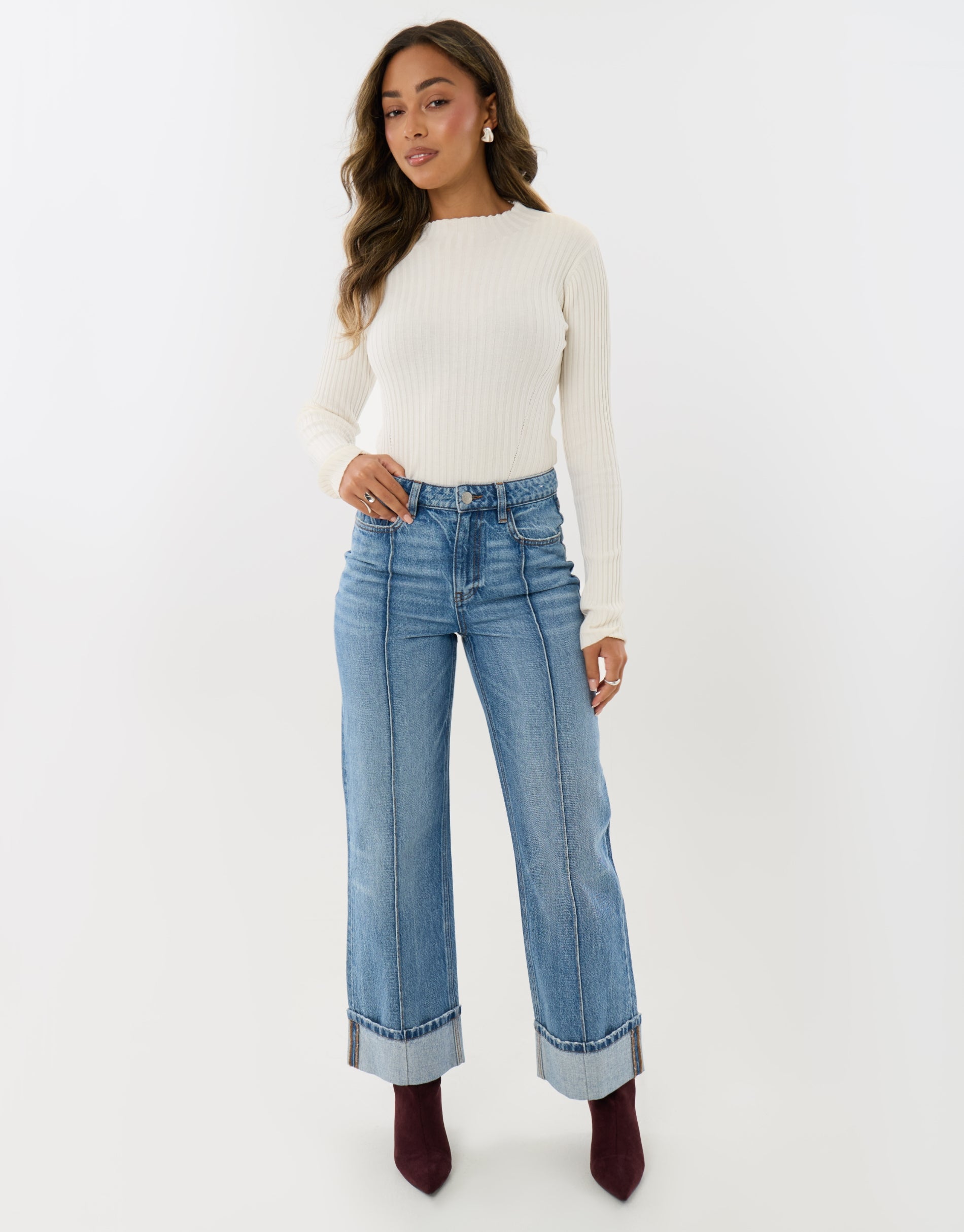 Wide Leg Turn Up Jeans in Mid Wash
