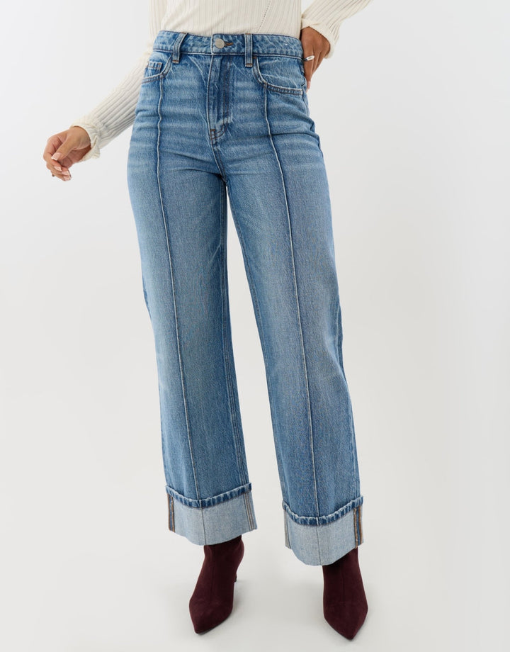 Wide Leg Turn Up Jeans in Mid Wash