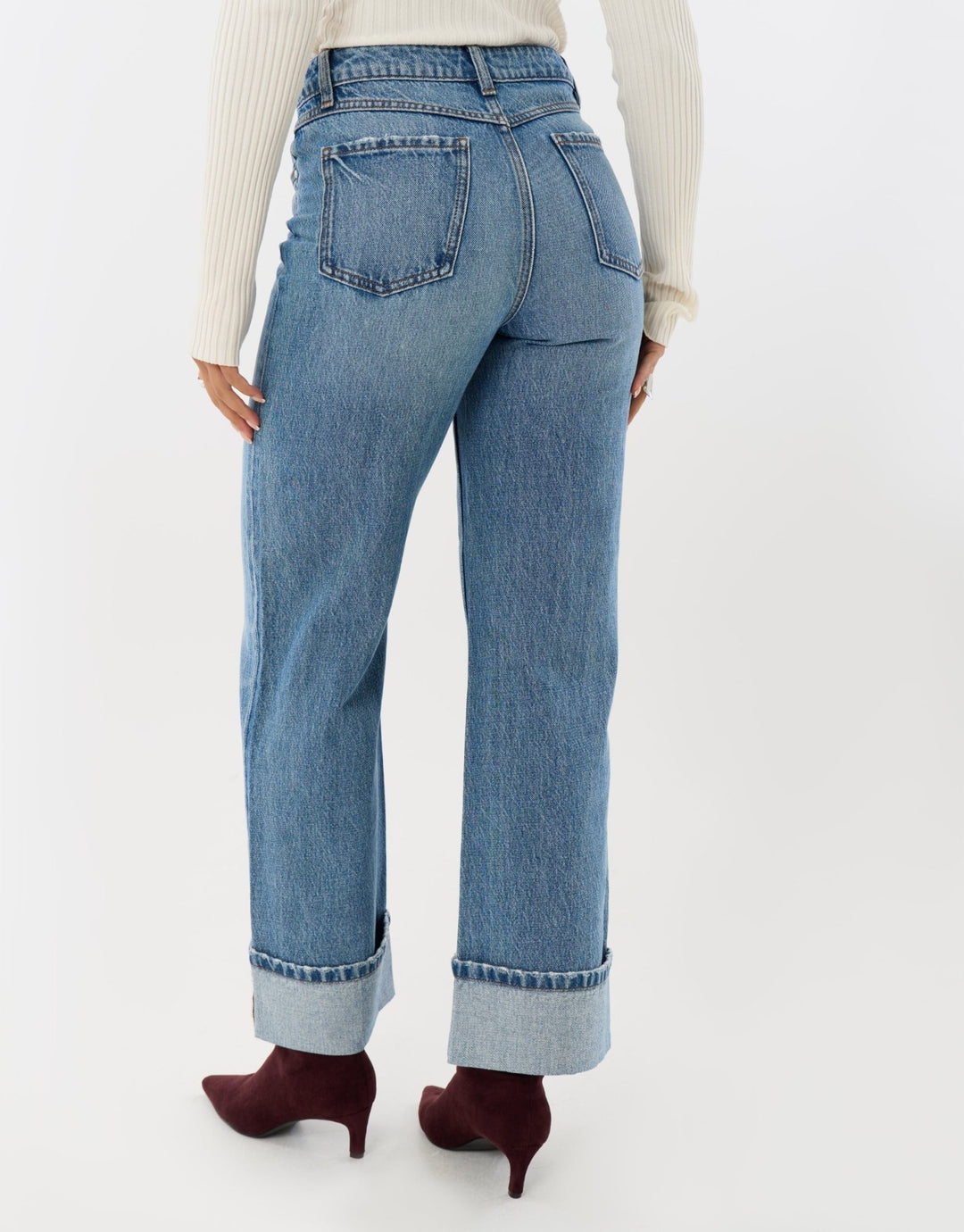 Wide Leg Turn Up Jeans in Mid Wash