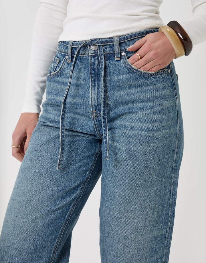 Threadbare Petite Tie Belt Barrel Leg Jeans in Mid Wash - close up