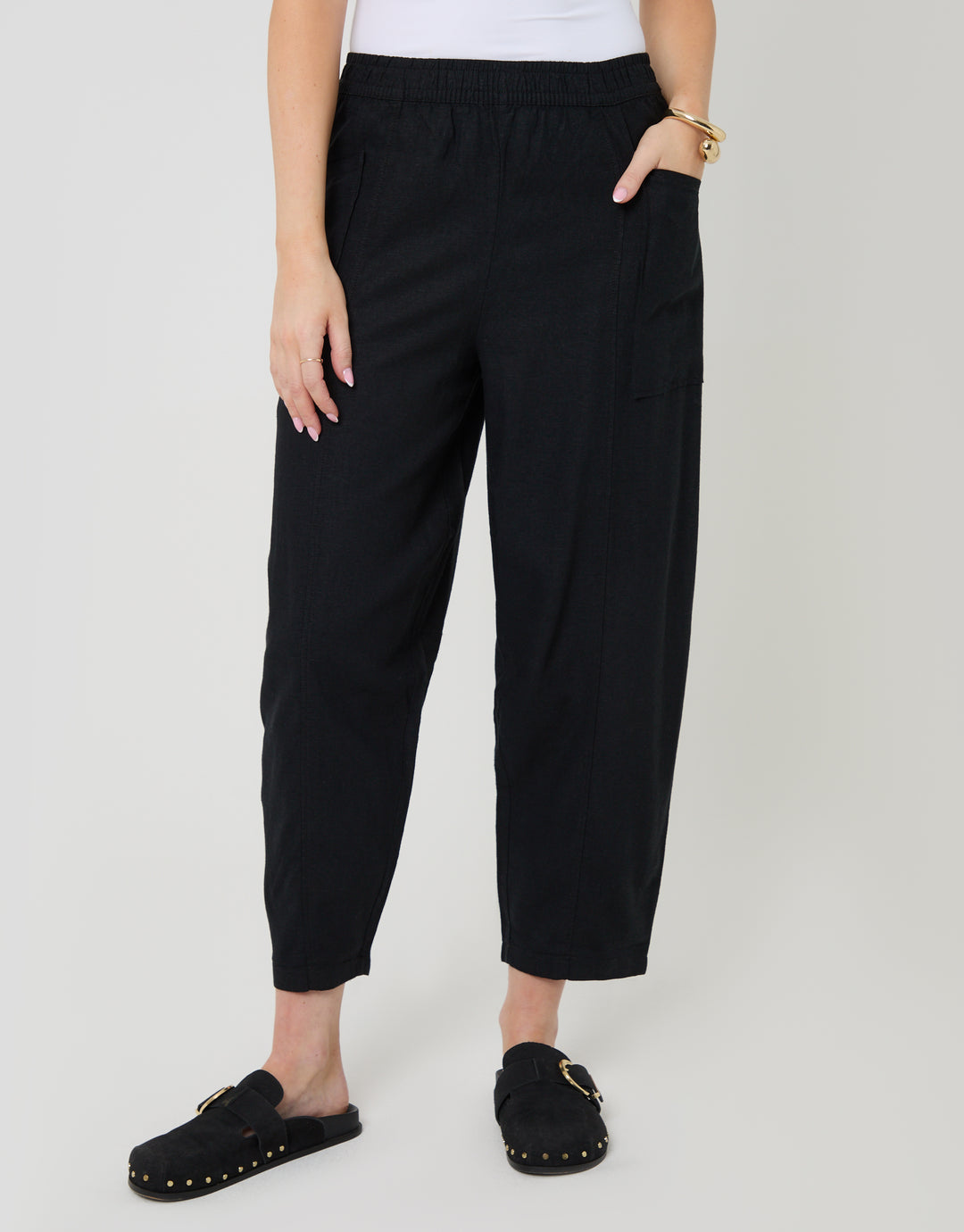 Black Linen Blend Pocket Detail Barrel Leg Trousers