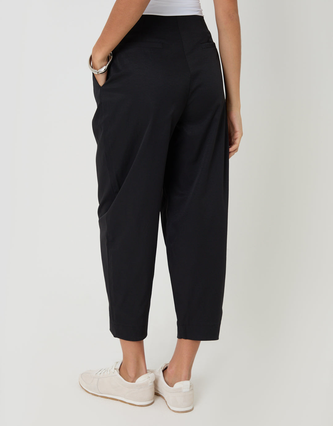 Threadbare Princess Seam Barrel Leg Trousers in Black - back view