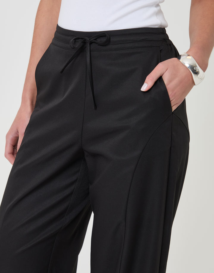 Threadbare Petite Curved Seam Barrel Leg Trousers in Black - close up