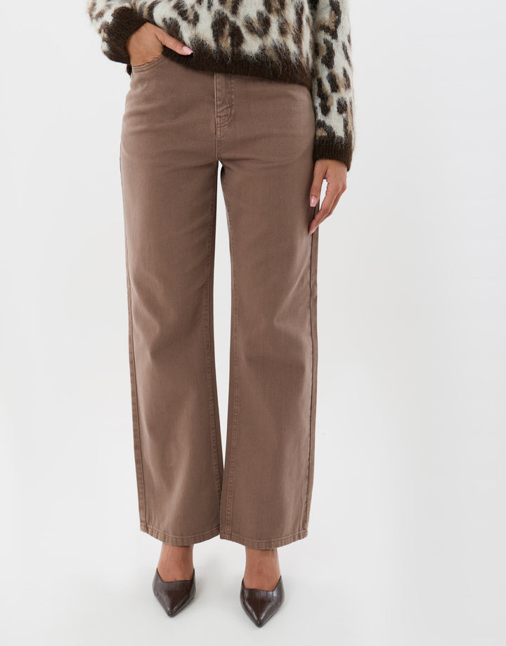 The Classic Straight Leg Jeans in Mocha Brown