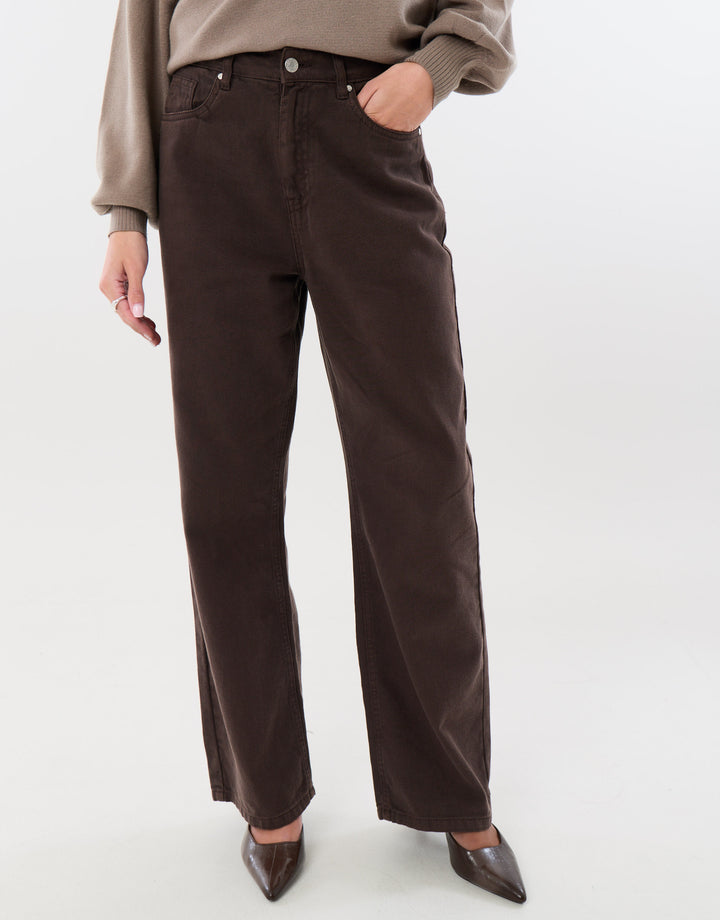 The Classic Straight Leg Jeans in Chocolate Brown