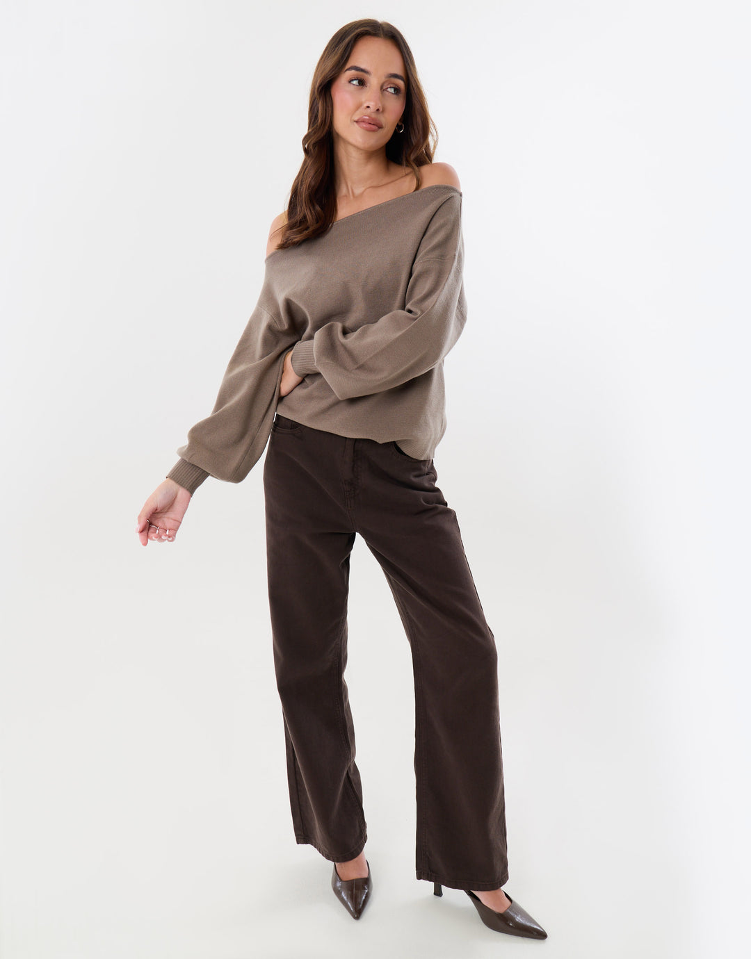 The Classic Straight Leg Jeans in Chocolate Brown