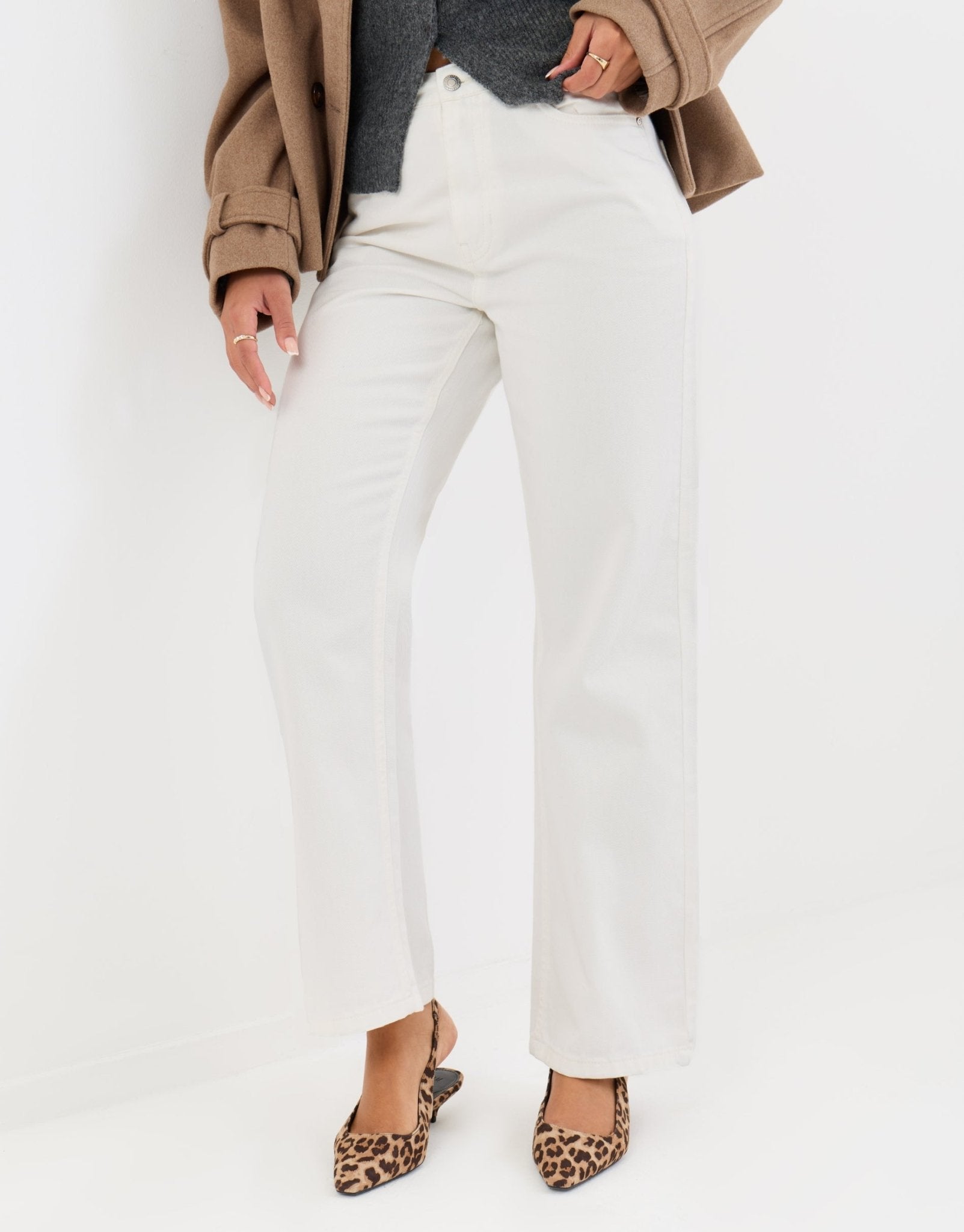 The Classic Straight Leg Jeans in White