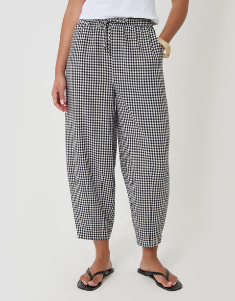 Threadbare High Waisted Barrel Leg Trousers in Mono Gingham - front view
