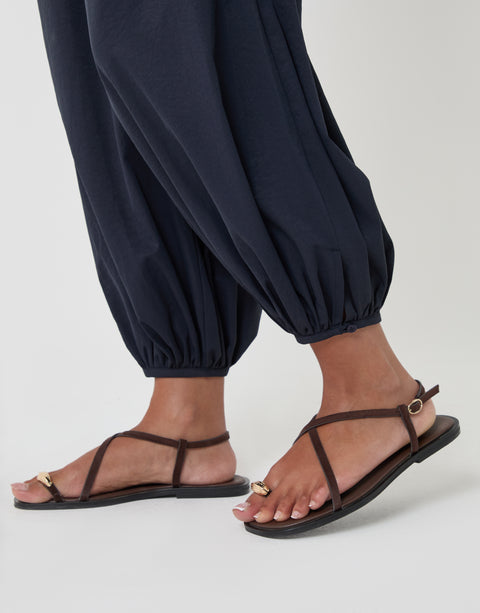 Threadbare Balloon Trousers with Pockets in Navy - detail