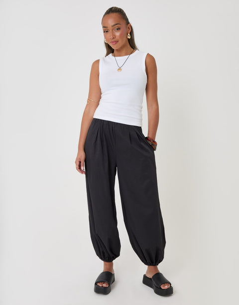 Threadbare Balloon Trousers with Pockets in Black - full body