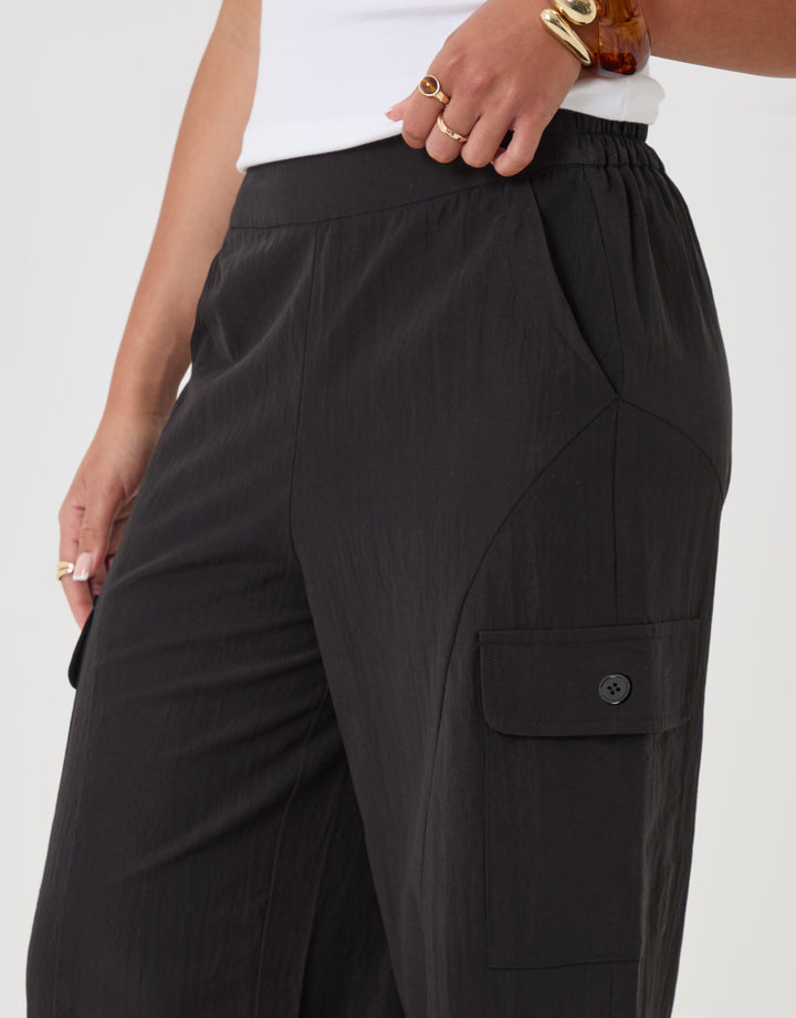 Threadbare Curve Seam Wide Leg Trousers in Black - close up