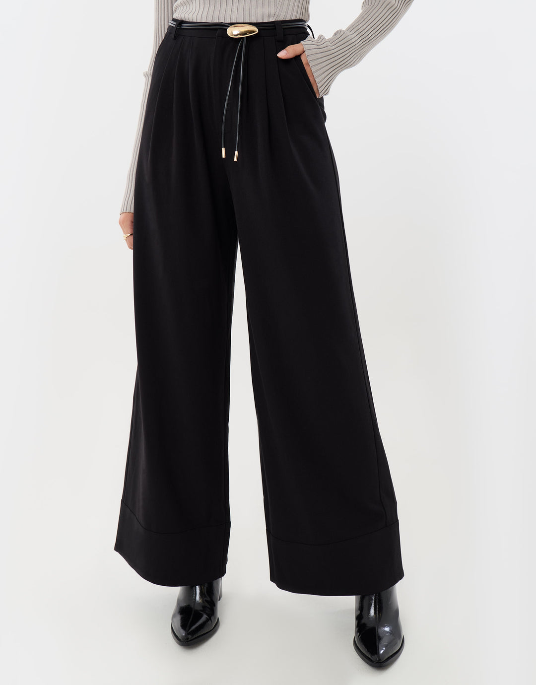 Petite Pleated Wide Leg Trousers in Black