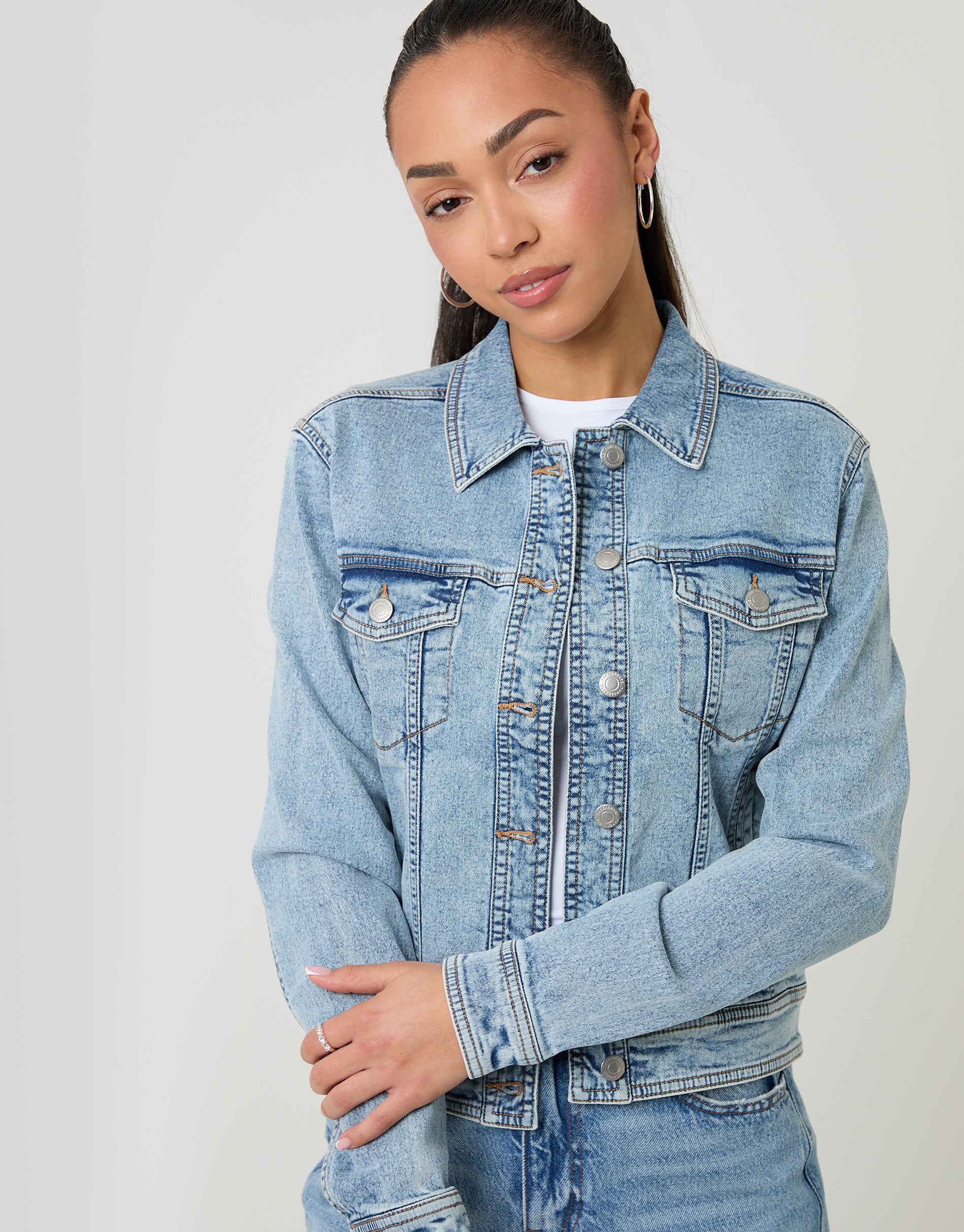 Denim Jacket in Light Blue Wash