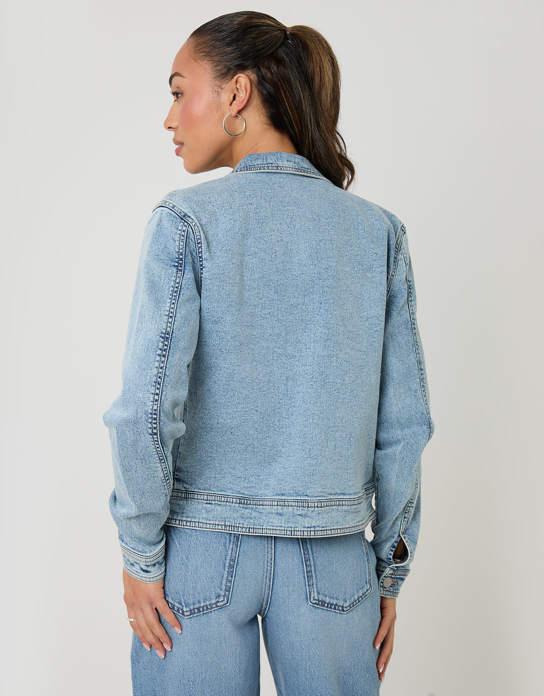 Denim Jacket in Light Blue Wash