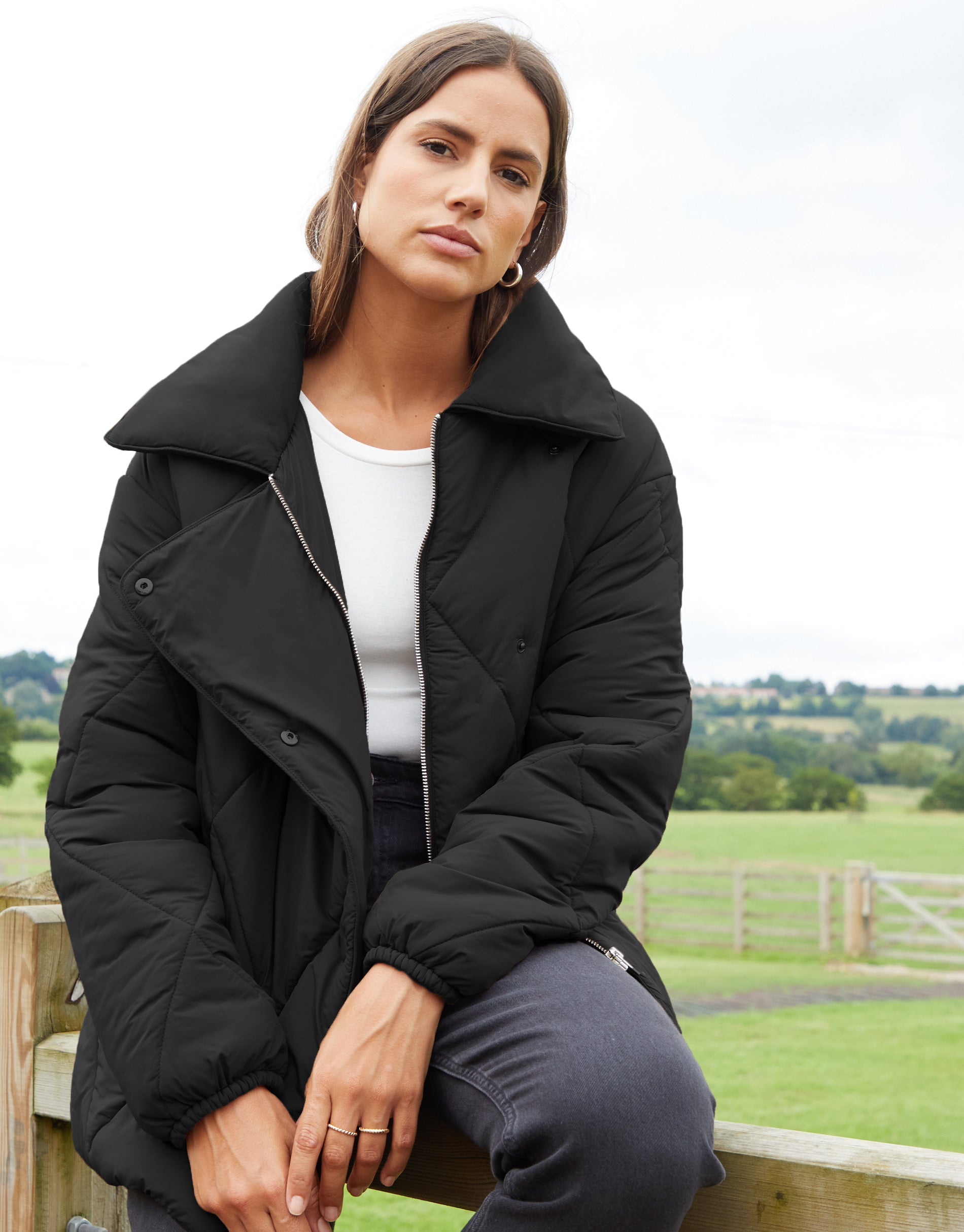 Threadbare Women's Black Collared Diamond Quilted Jacket