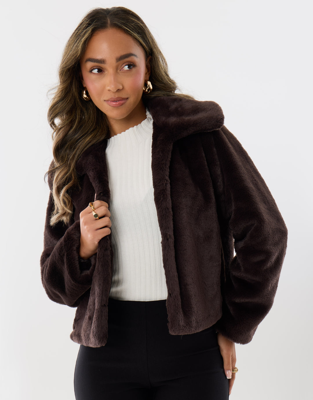 Petite Oversized Collar Faux Fur Coat in Chocolate Brown