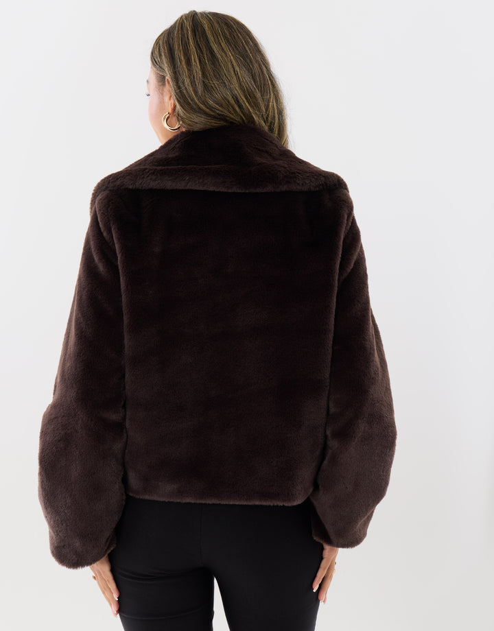 Petite Oversized Collar Faux Fur Coat in Chocolate Brown
