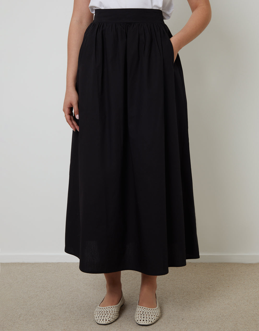 Black Midaxi Skirt with Pockets