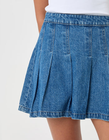 Threadbare Denim Pleated Mini Skirt in Mid Wash - close up