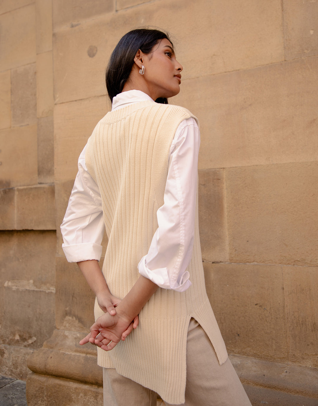 Stone V-Neck Ribbed Knitted Sweater Vest