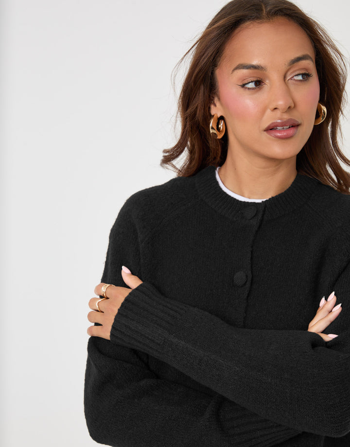 Threadbare The Relaxed Knitted Cardigan in Black - detail shot