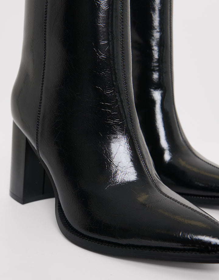 Threadbare Block Heel Pointed Ankle Boots in Black - close up