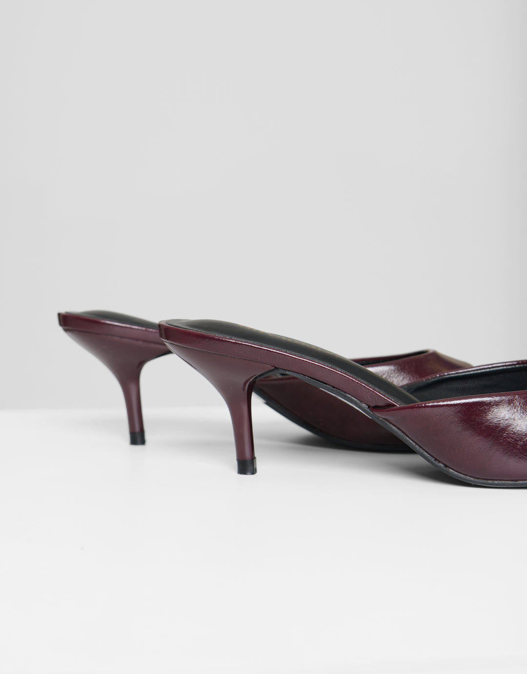 Threadbare Open Toe Kitten Heels in Plum - heel