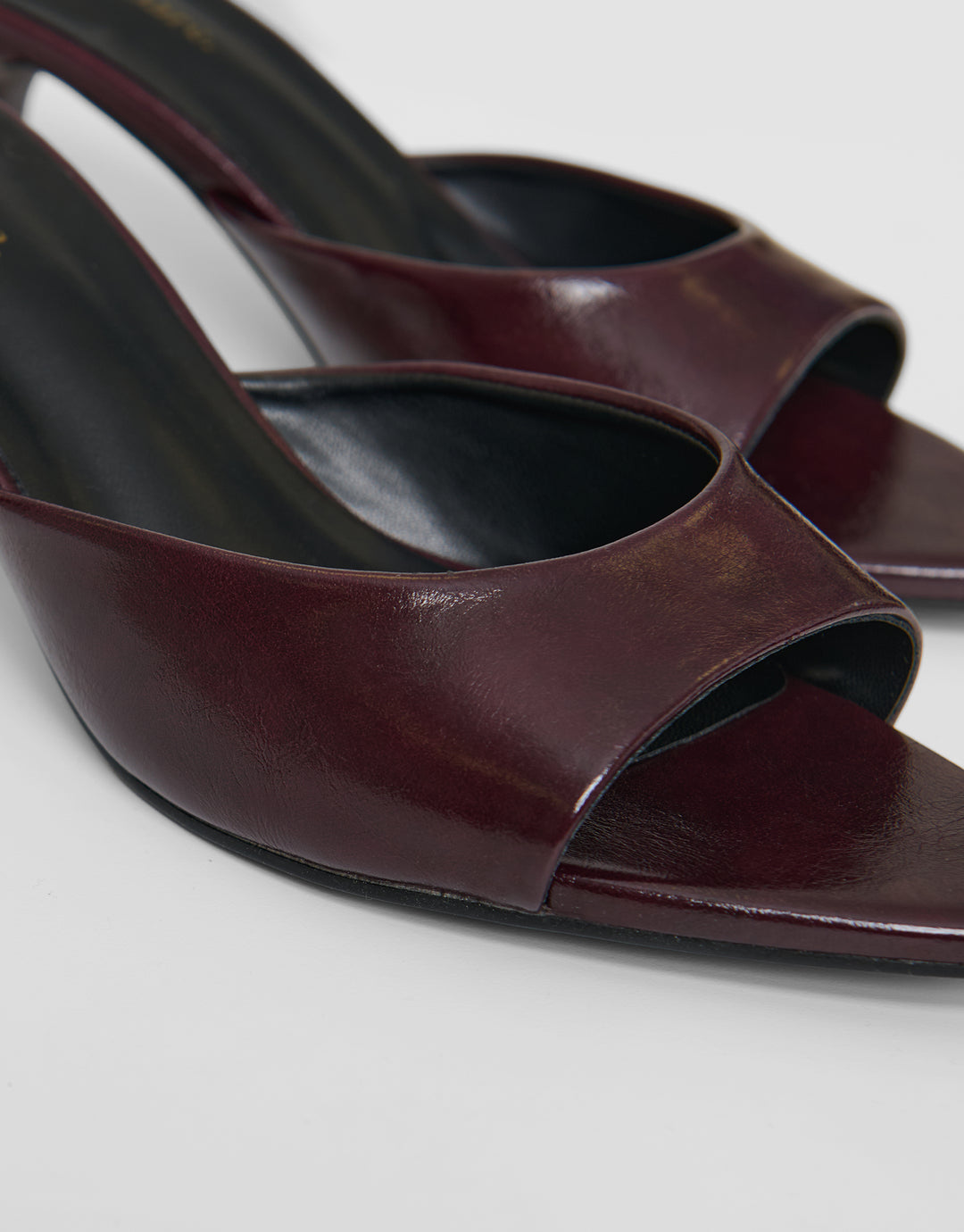 Threadbare Open Toe Kitten Heels in Plum - toe 