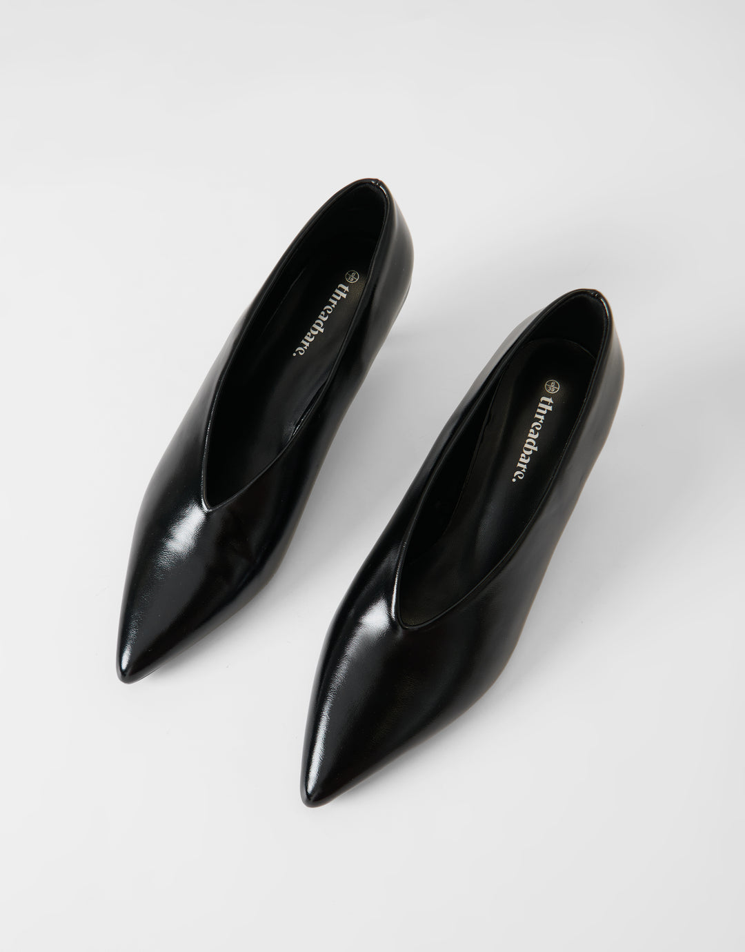 Pointed Kitten Heels in Black