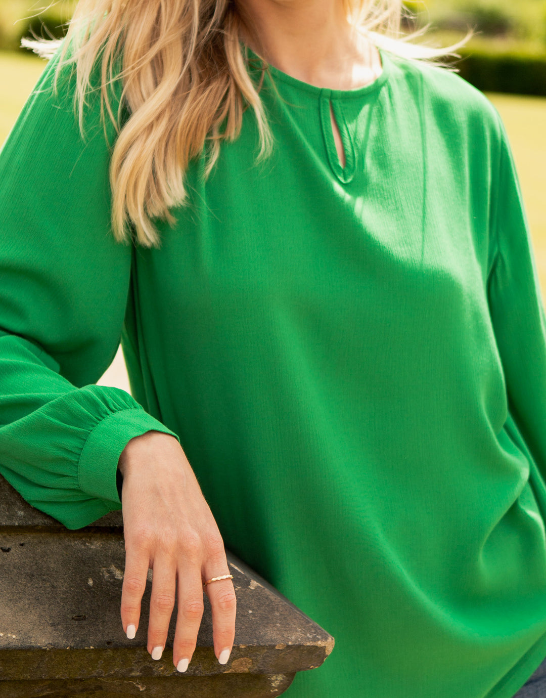 Green Keyhole Neck Long Sleeve Blouse