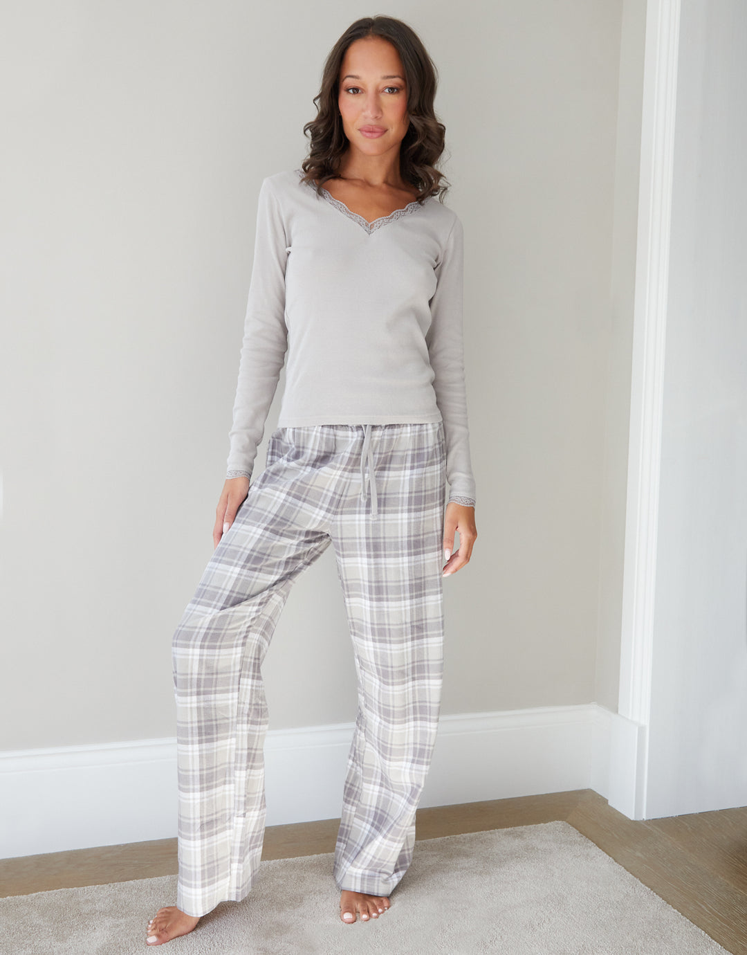 Grey Long Sleeve Check Pyjamas (2-Piece Set)