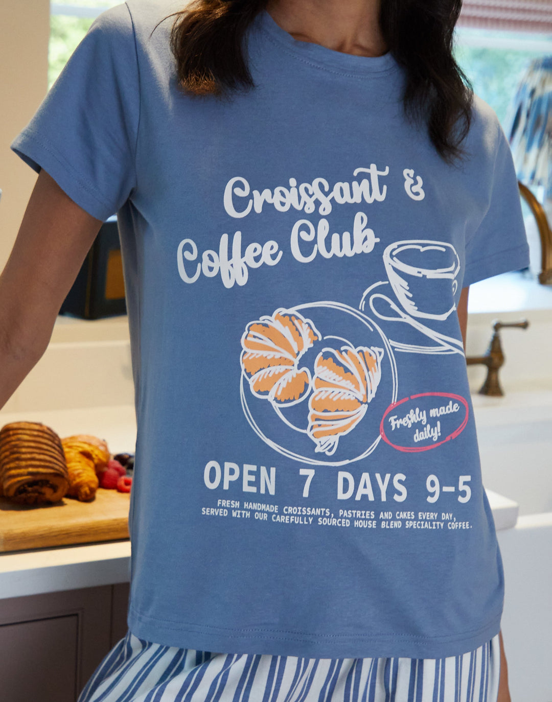 Blue Graphic Print Striped Pyjamas (2-Piece Set)