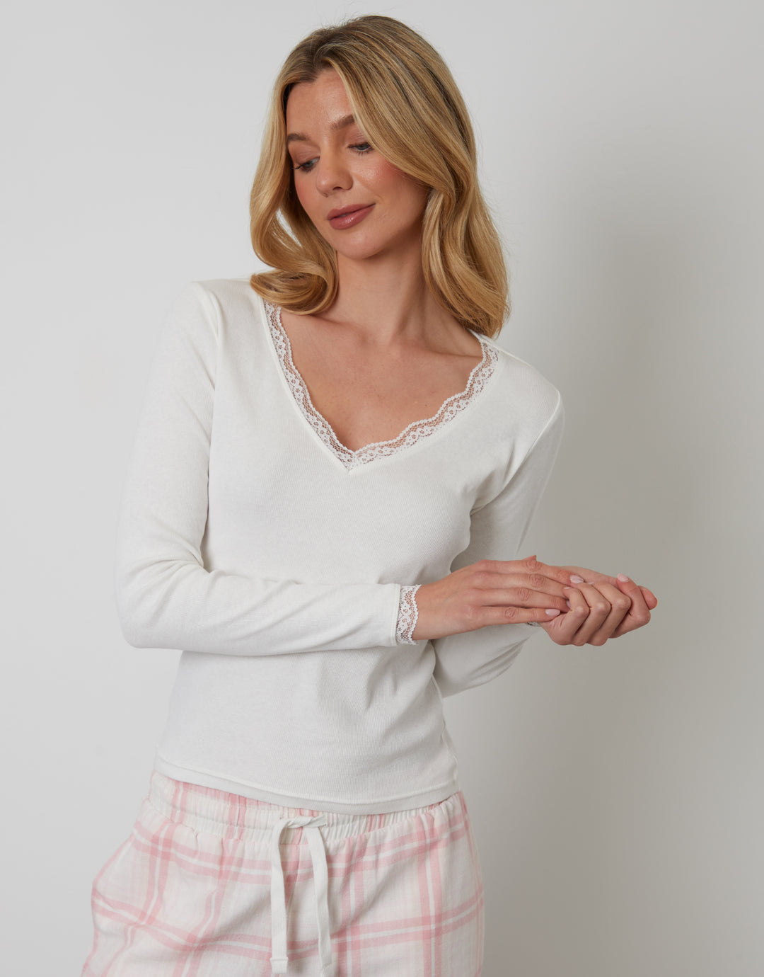 Petite Pink Long Sleeve Check Pyjamas (2-Piece Set)