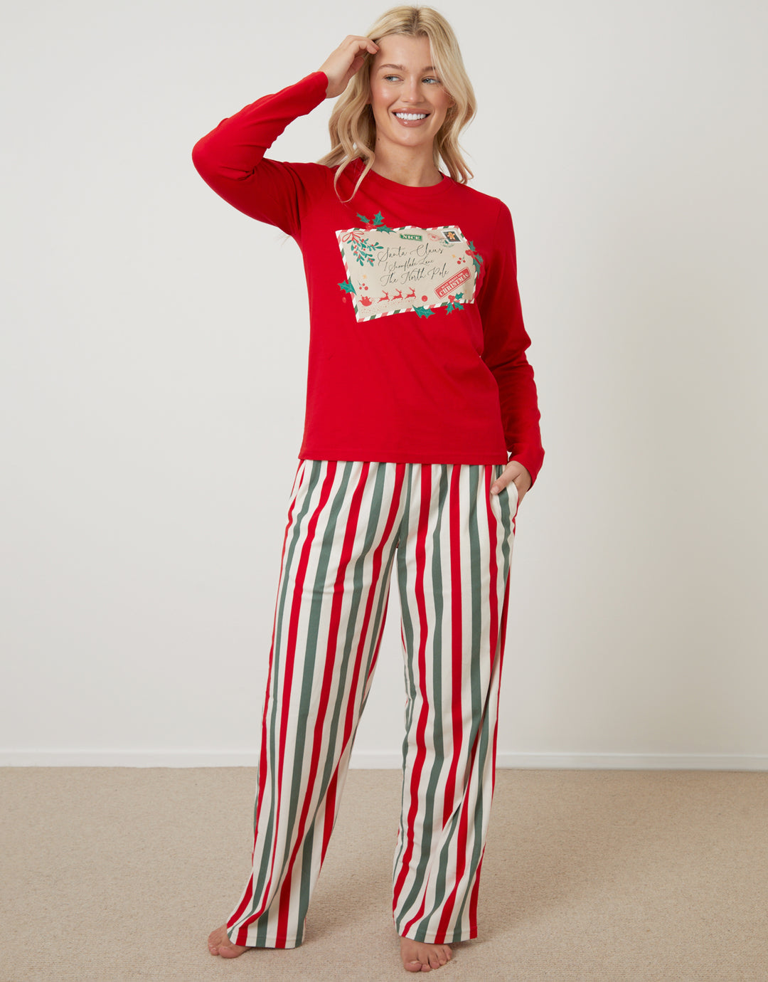 Red Christmas Postcard Graphic Long Pyjamas (2-Piece Set)