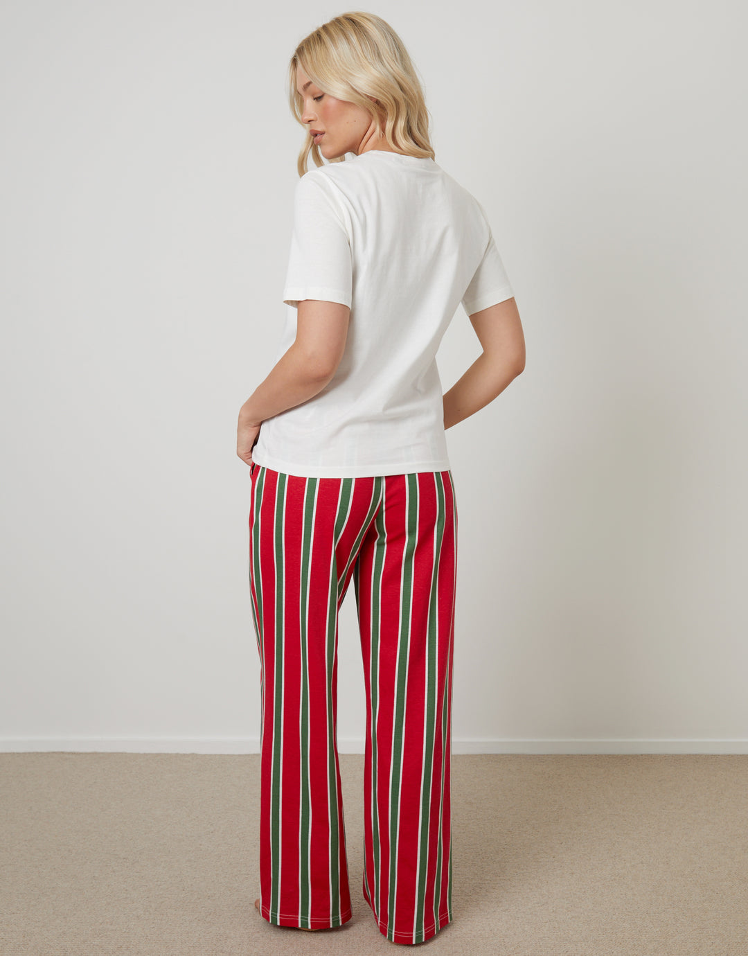Cream Mistletoe Graphic Print Pyjamas (2-Piece Set)