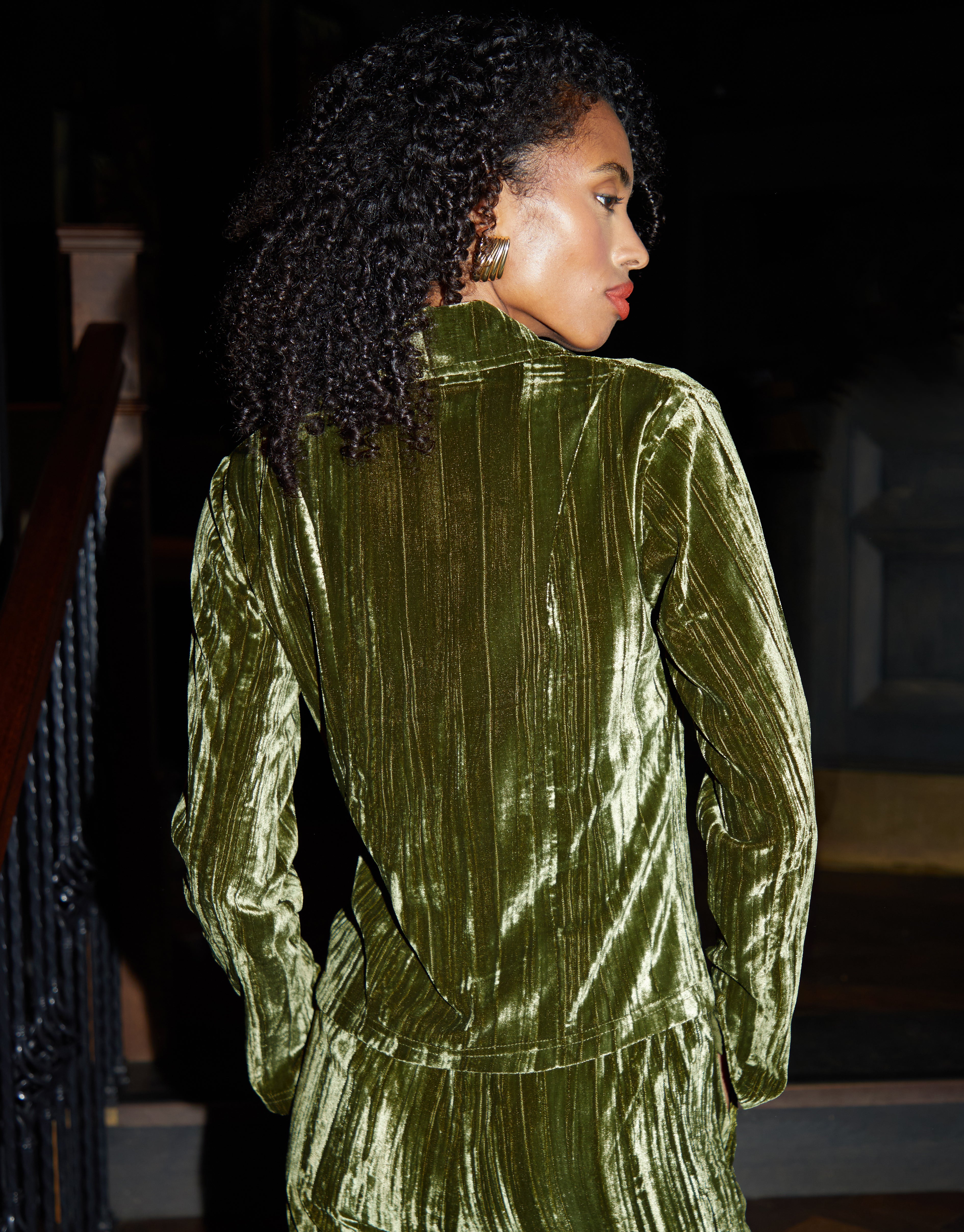 Threadbare Women's Green Crinkle Velvet Tie Front Shirt