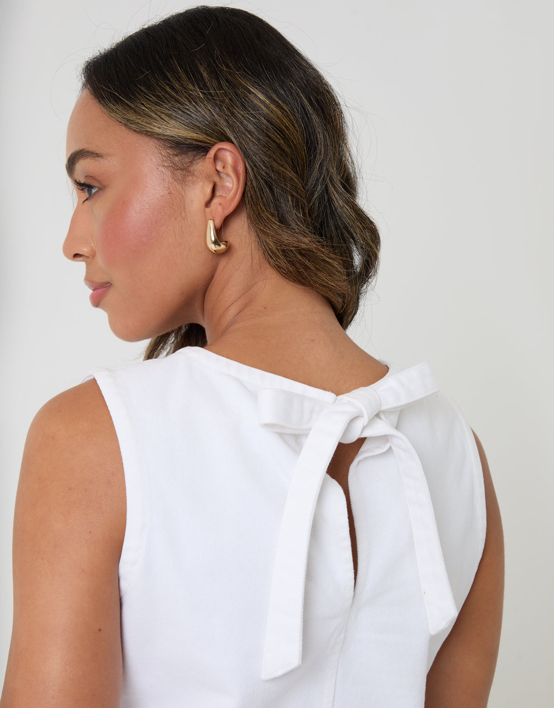Threadbare Denim Tie-Back Shell Top in White - tie back close up