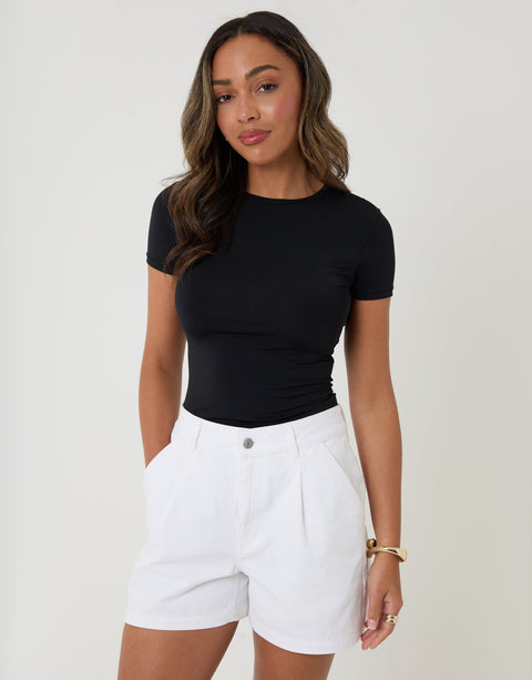 Threadbare Denim Tailored Shorts in White - T-shirt pairing